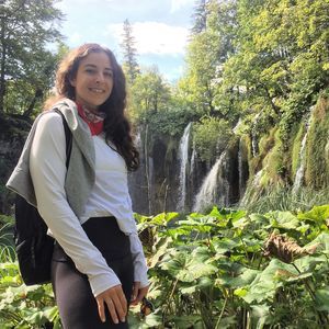 Meet your Posher, Dakota